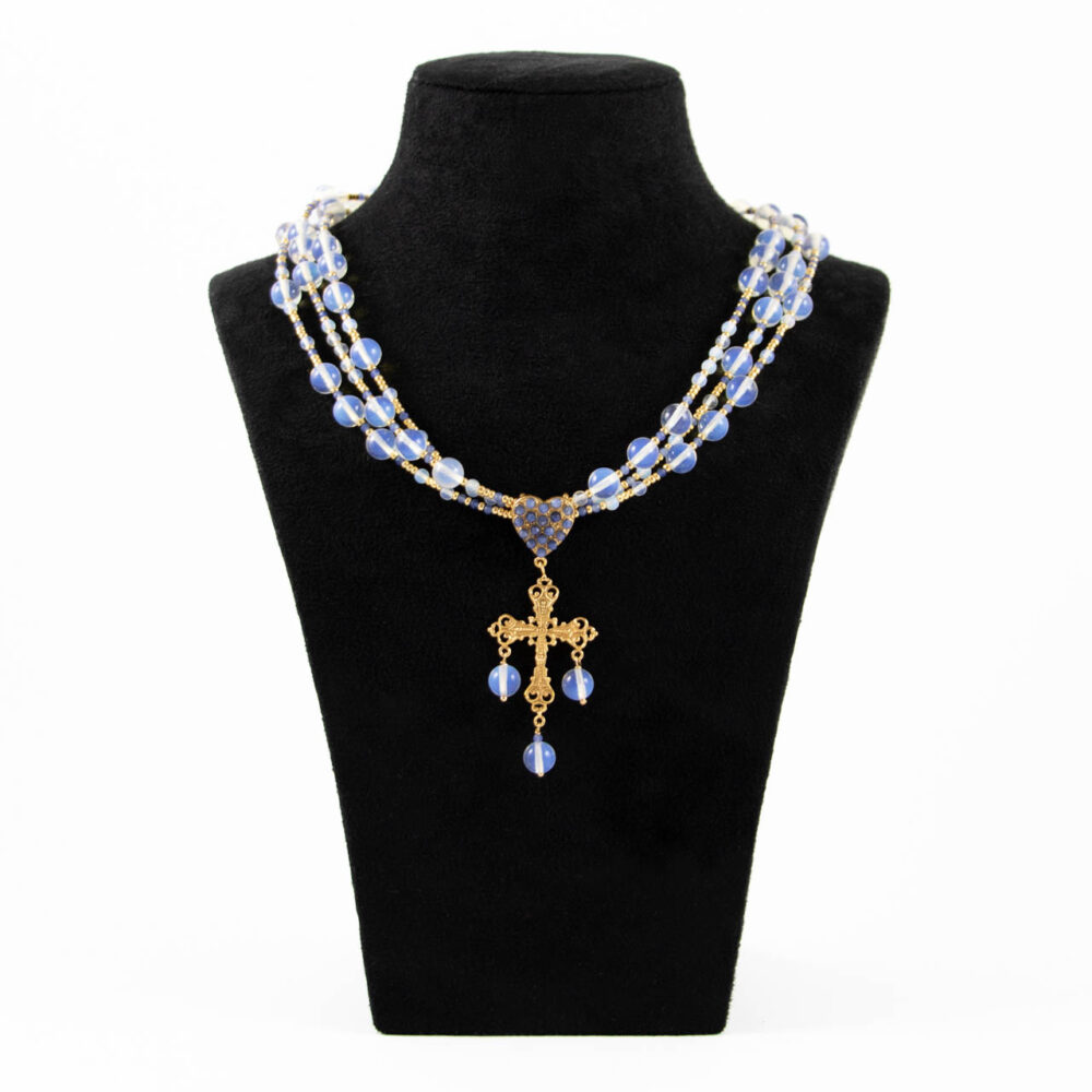 Collier Croix avec perles en pierre de lune