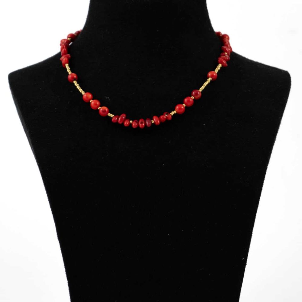 Collier de perles en corail