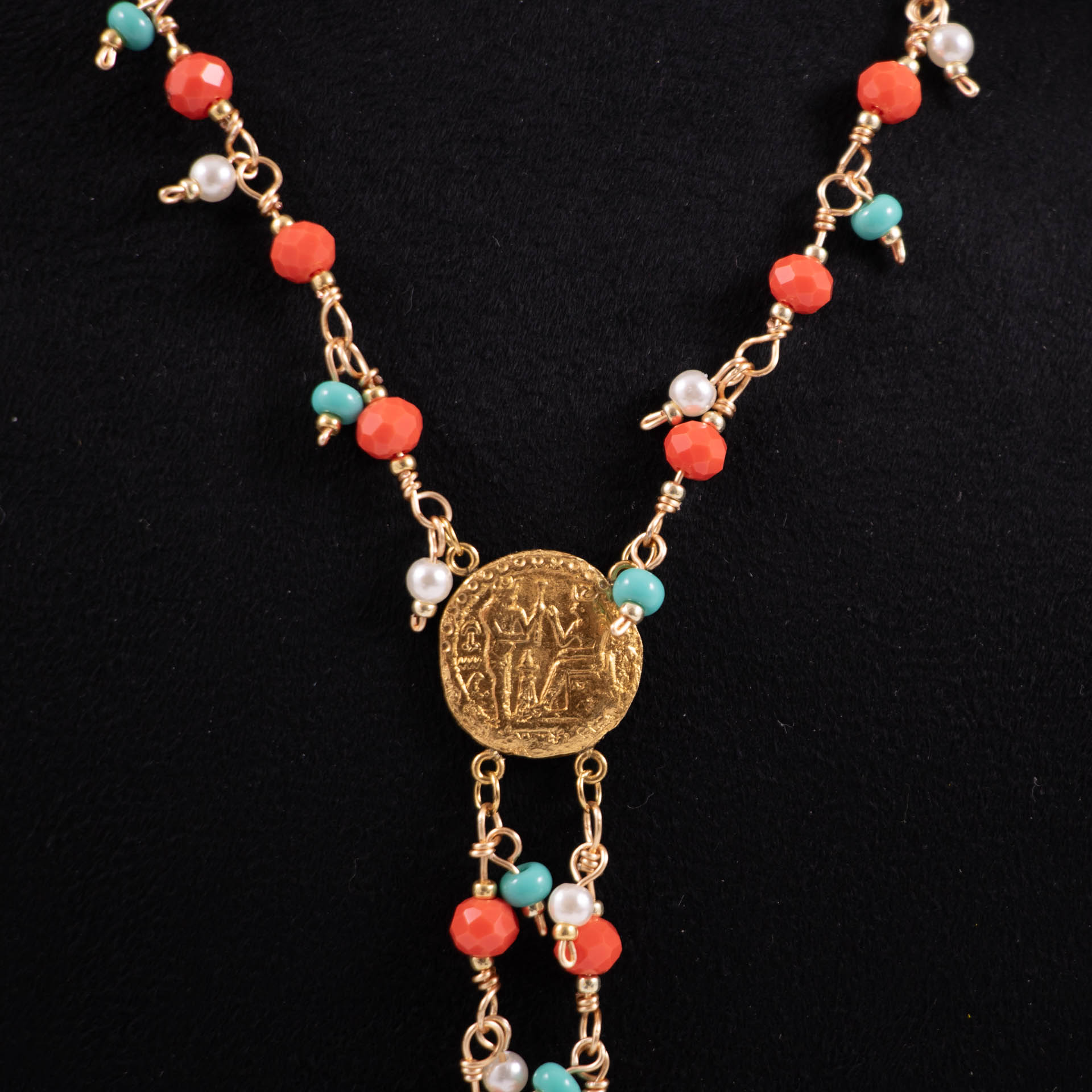 Collier pendentif Pièces turquoise et rouge - Image 2