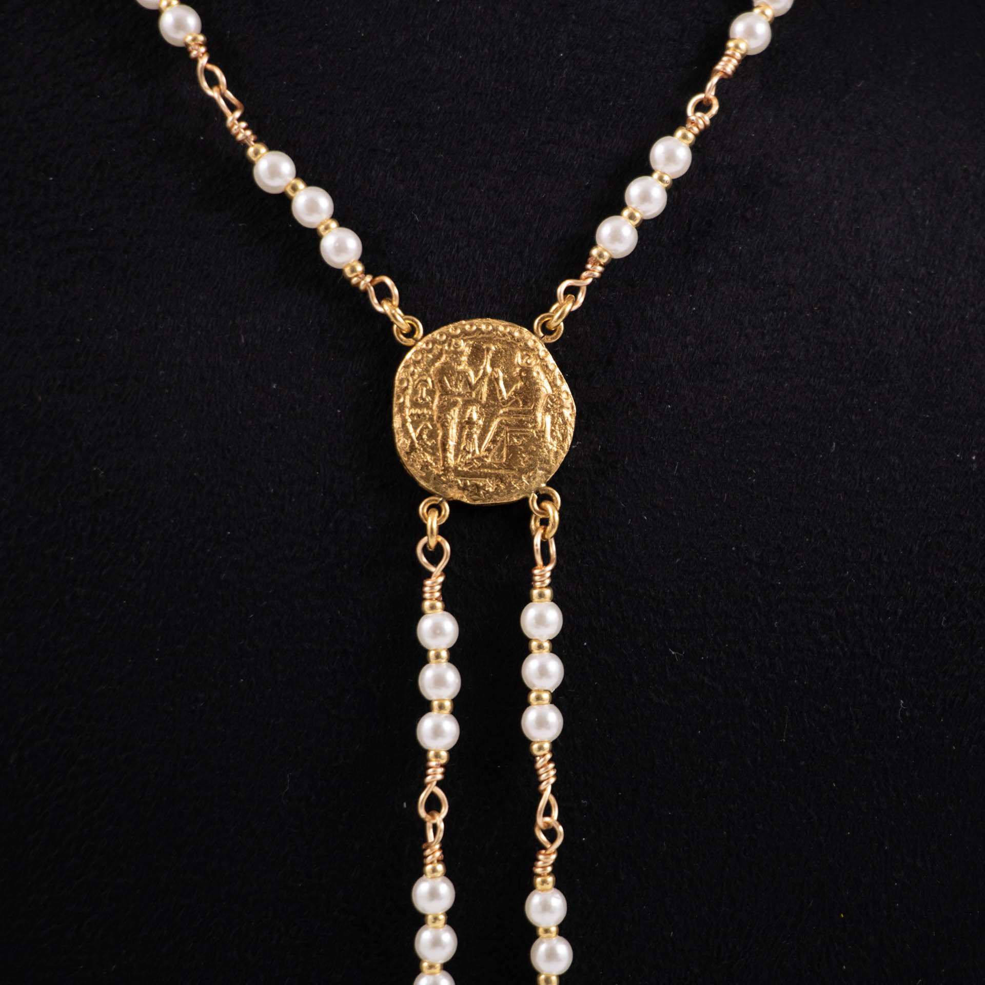 Collier pendentif Pièces avec perles blanches – Bild 2